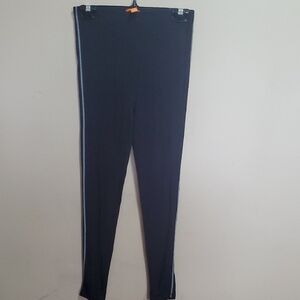 Joe Fresh Black Leggings With White Strip Size Medium